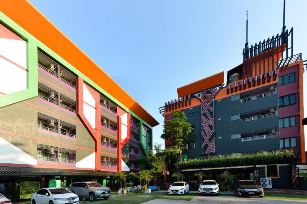 The Breton Hotel Media Bangkok Kültér fotó