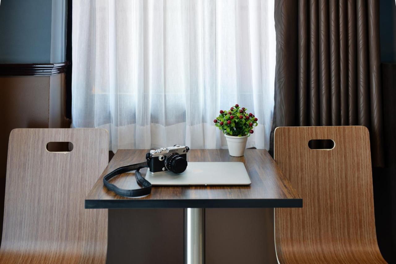 The Breton Hotel Media Bangkok Kültér fotó